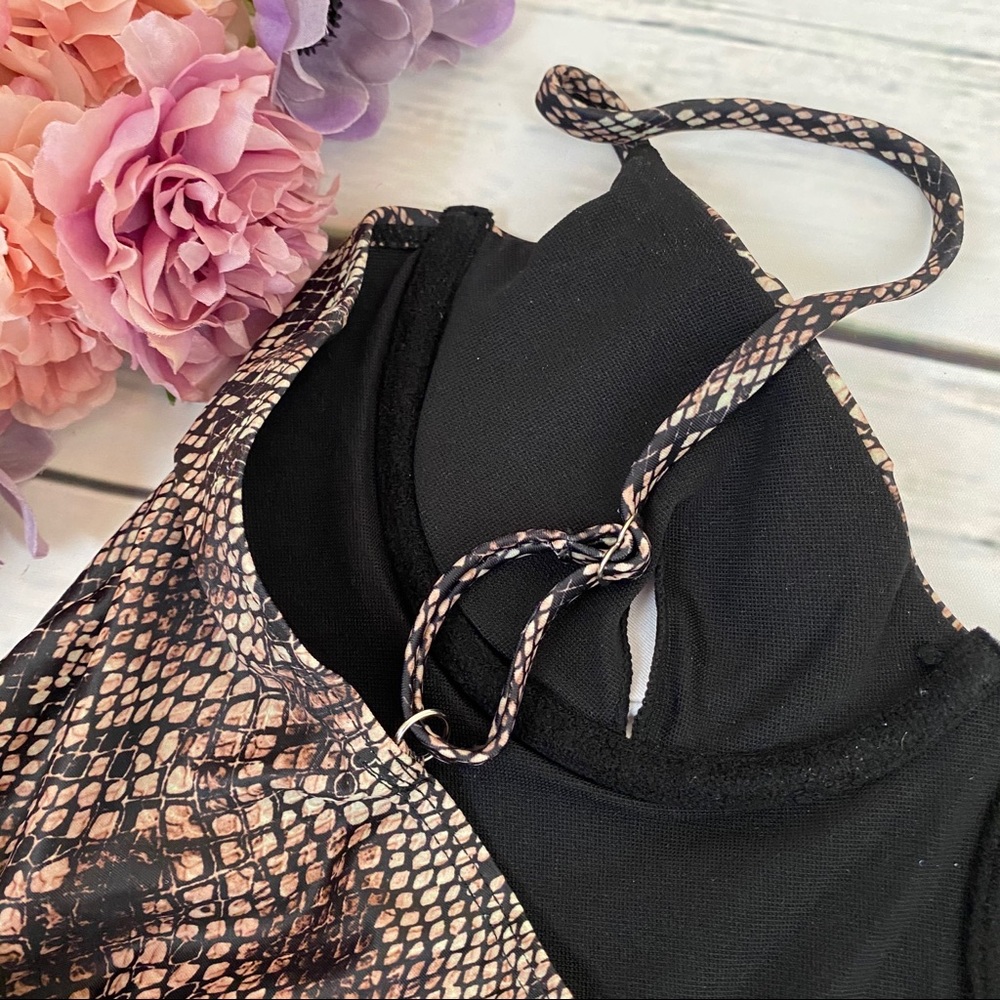 Sexy Belted Snakeskin Push Up Swimsuit - Picture 10 of 12